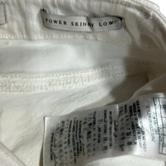 Guess White Distressed Jeans
Power skinny low NWT 23 reg ,rise 6.5”, inseam 28” - Picture 4 of 13